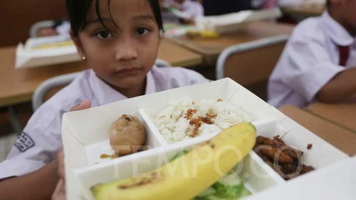 Tragedi Keracunan MBG Ribuan Siswa Korban, Apa Salah Program Makan Bergizi?