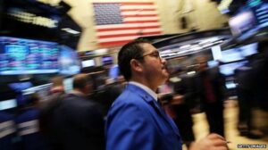 Wall Street Melemah, Data Ekonomi AS Tak Sesuai Harapan
