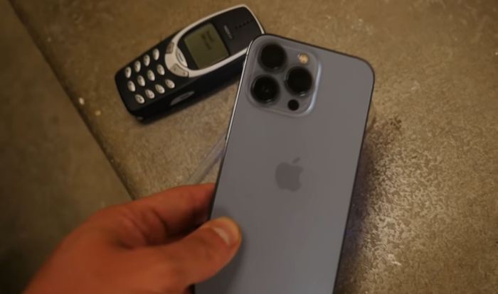 Uji Ketahanan Ekstrem: iPhone 17 Pro Dijatuhkan dari Lantai 20, Hasilnya Mengejutkan.