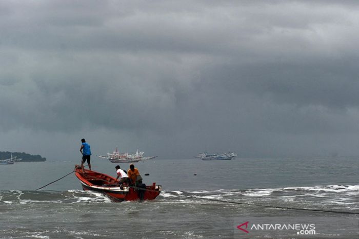 BMKG Umumkan Peringatan Dini Cuaca Ekstrem di Indonesia Waspada dan Siap Siaga
