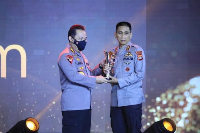Profil Irjen Pol Akhmad Wiyagus, Kapolda Jabar yang Baru - GenPI.co JABAR Akhmad Wiyagus Ditunjuk Sebagai Wakil Menteri Dalam Negeri Menggantikan Ribka Haluk