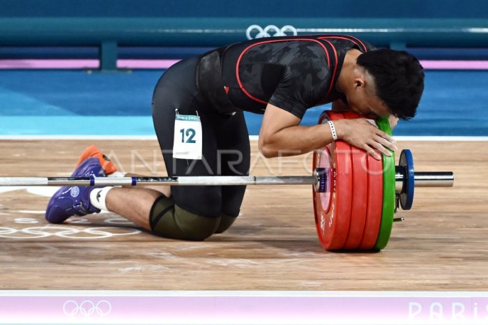 Weightlifter Rizki Juniansyah wins Indonesia's second gold at Paris ... Lifter Indonesia Rizki Juniansyah Sabet 2 Emas dan Pecahkan Rekor Dunia di Kejuaraan Angkat Besi